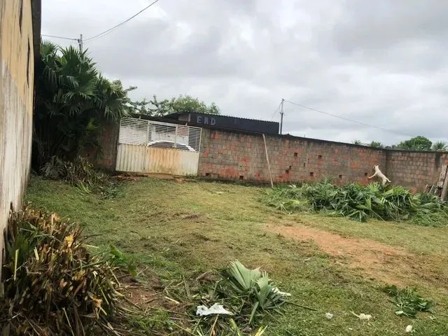 Imagem: A casa possui 1 Dormitório, 1 Banheiro, 420m² de Área e