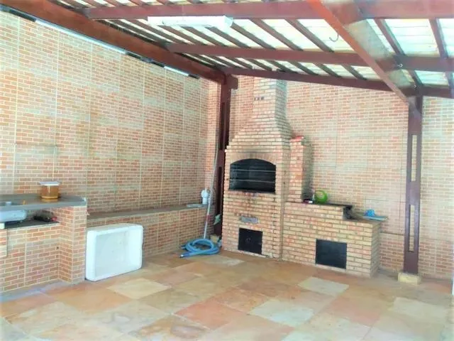 Imagem 7: Casa Tríplex no Bairro de Lourdes