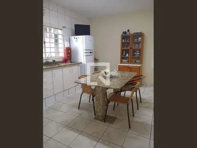 Imagem: Casa À Venda - Parque Centenário, 3 Quartos
