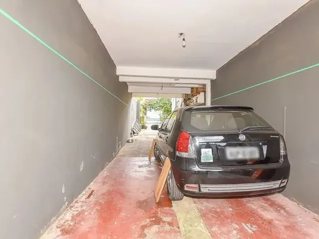 Imagem 14: Sobrado para Venda Tem 230 Metros Quadrados com 5 Quartos em Uberaba - Curitiba - Pr