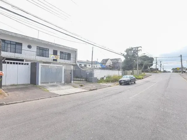 Imagem 16: Sobrado para Venda Tem 230 Metros Quadrados com 5 Quartos em Uberaba - Curitiba - Pr