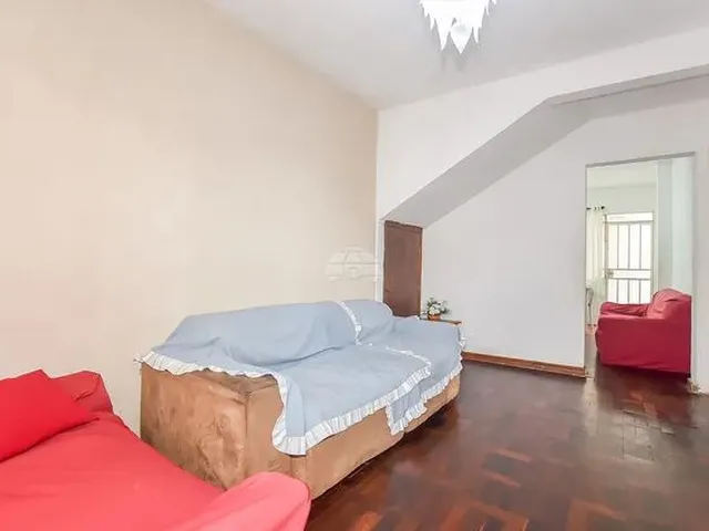 Imagem 11: Sobrado para Venda Tem 230 Metros Quadrados com 5 Quartos em Uberaba - Curitiba - Pr
