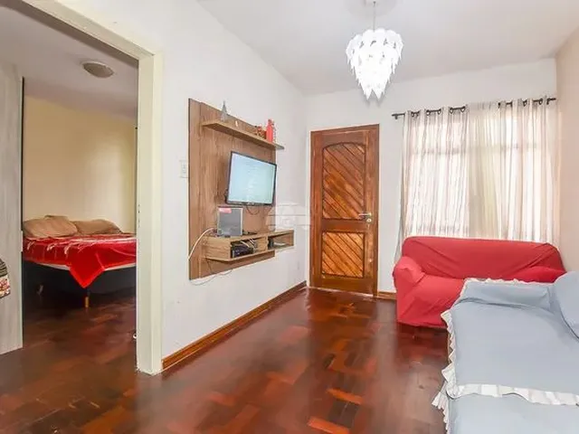 Imagem 8: Sobrado para Venda Tem 230 Metros Quadrados com 5 Quartos em Uberaba - Curitiba - Pr