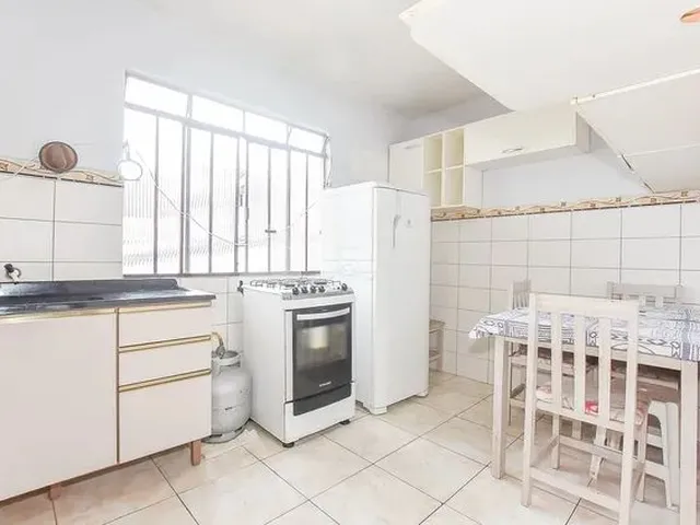 Imagem 12: Sobrado para Venda Tem 230 Metros Quadrados com 5 Quartos em Uberaba - Curitiba - Pr