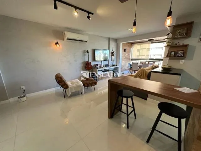 Imagem 1: Apartamento para Venda com 60 Metros Quadrados com 1 Quarto em Enseada do Suá - Vitória