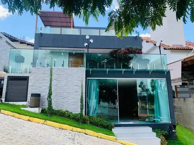Imagem: Casa com 4 Suítes, Piscina Particular Ref.gm-0392