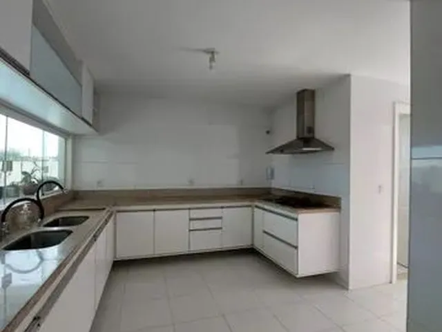 Imagem 15: Casa de Condomínio para Aluguel Possui 272M² com 4 Quartos no Alphaville Norte 1