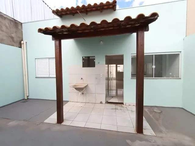 Imagem 5: Casa para Aluguel Possui 80 M2 com 02 Quartos no Bairro Luizote de Freitas - Uberlândia