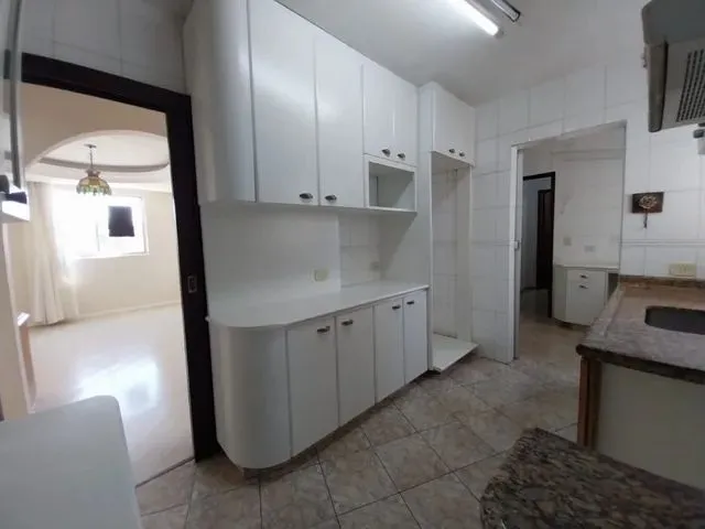 Imagem 9: Apartamento com 3 Quartos para Alugar por R$ 3200.00, 120.59 M2 - Cabral - Curitiba/Pr