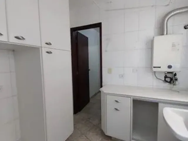 Imagem 8: Apartamento com 3 Quartos para Alugar por R$ 3200.00, 120.59 M2 - Cabral - Curitiba/Pr