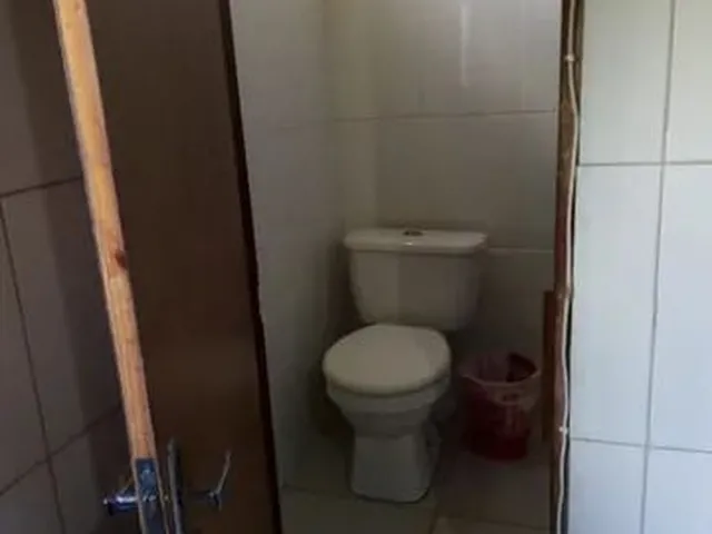 Imagem 5: Aluga-Se Kitinet Só para Mulher R$ 6500 00