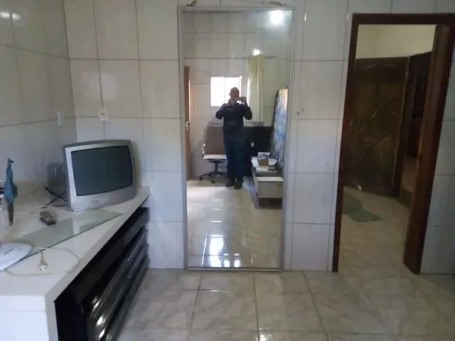 Imagem 6: Aluga-Se Kitinet Só para Mulher R$ 6500 00