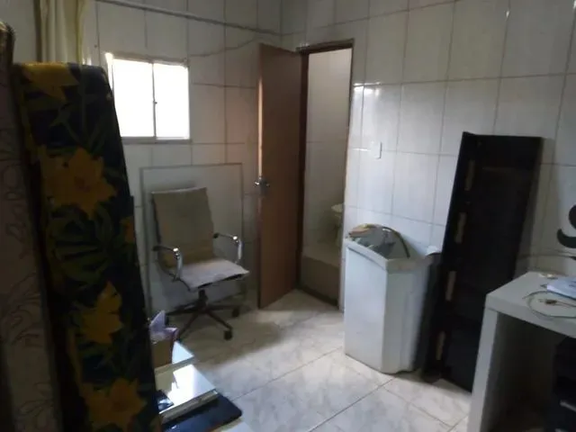 Imagem 8: Aluga-Se Kitinet Só para Mulher R$ 6500 00