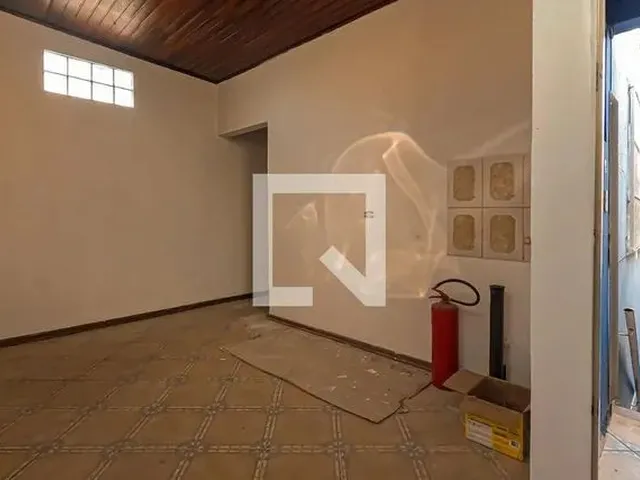 Imagem: A casa possui 3 Dormitórios, 1 Banheiro, 100m² de Área e