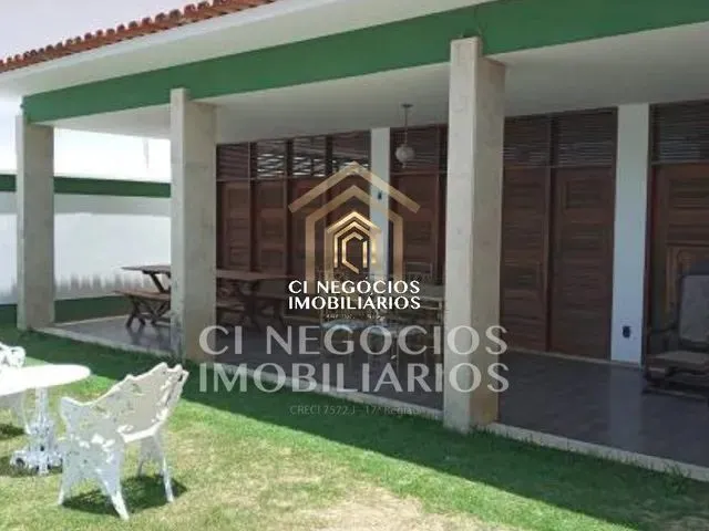 Imagem 1: Casa para Aluguel com 400 Metros Quadrados com 5 Quartos em Lagoa Nova - Natal - Rn