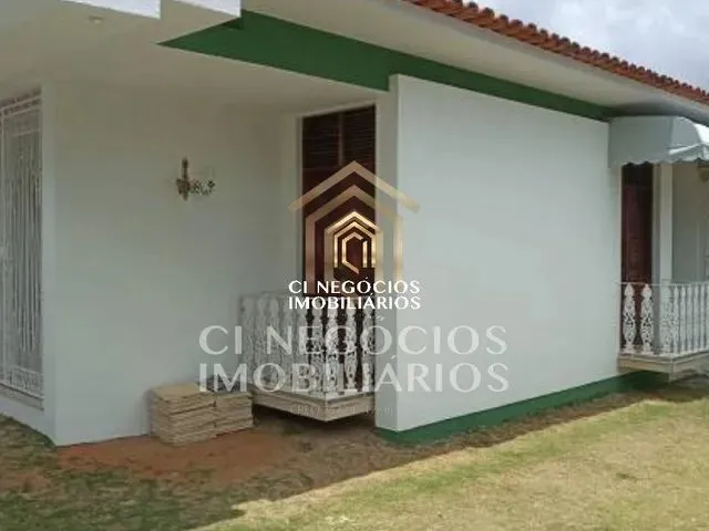 Imagem 3: Casa para Aluguel com 400 Metros Quadrados com 5 Quartos em Lagoa Nova - Natal - Rn