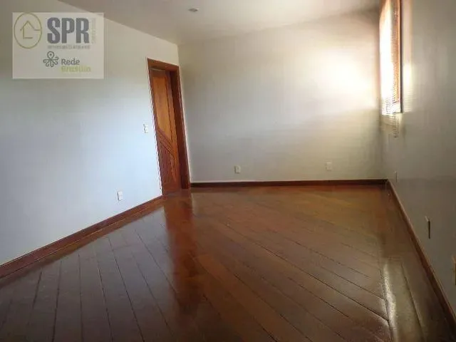 Imagem 11: Casa com 3 Dormitórios para Alugar, 375 M² por R$ 9.000,00/Mês - Setor de Habitações