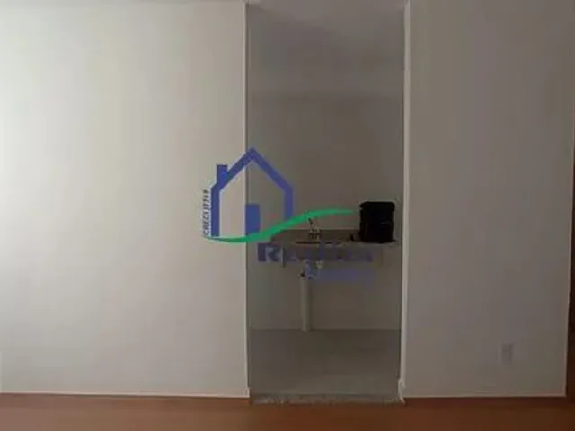 Imagem: O apartamento possui 2 Dormitórios, 1 Banheiro, 1 Vaga na