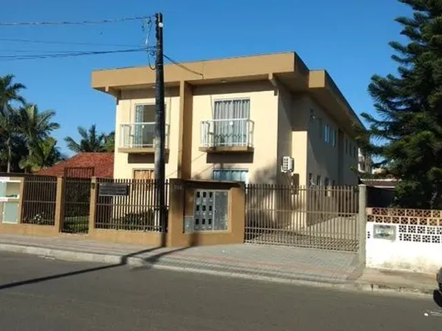 Imagem: O apartamento possui 2 Dormitórios, 1 Banheiro, 1 Vaga na