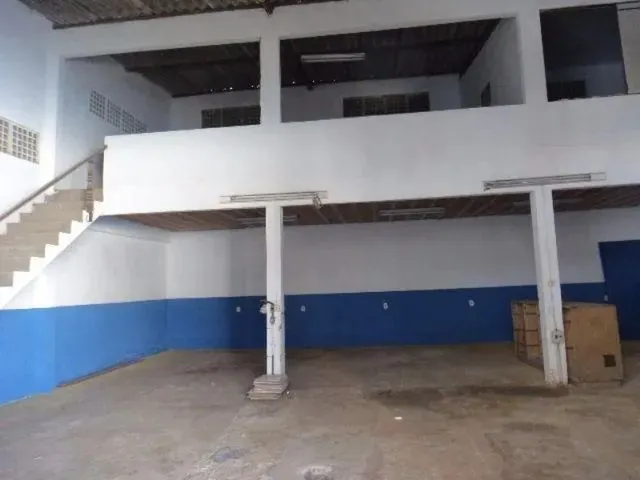 Imagem: O depósito possui 2 Dormitórios, 2 Banheiros, 2 Vagas na