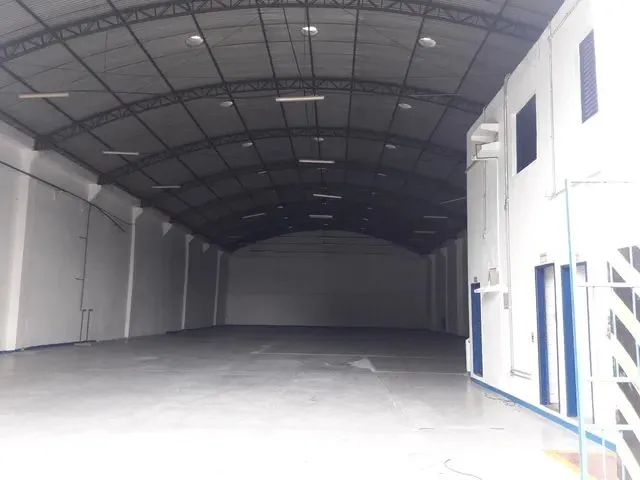Imagem: Aluga-Se Galpão 1100M2 Nível 5, com Pátio