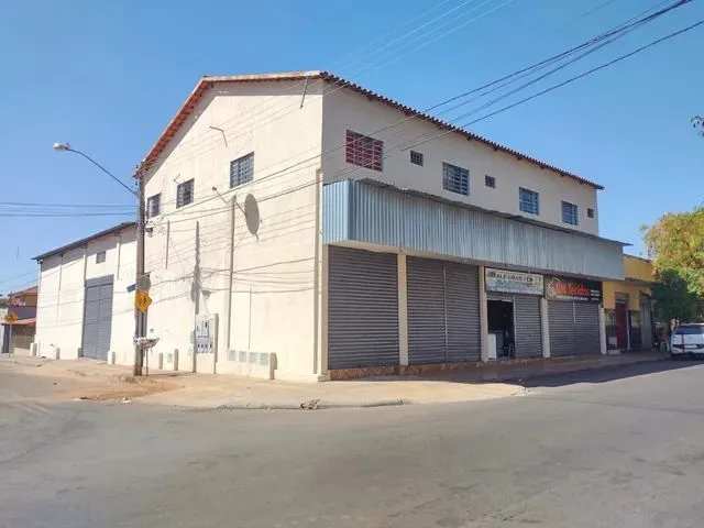 Imagem: Prédio Comercial com Salas Comercias Galpão
