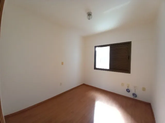 Imagem 2: Apto com 03 Quartos, 02 Vagas de Garagem, no Centro, por R$ 500.000,00