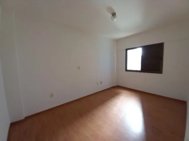 Imagem 9: Apto com 03 Quartos, 02 Vagas de Garagem, no Centro, por R$ 500.000,00