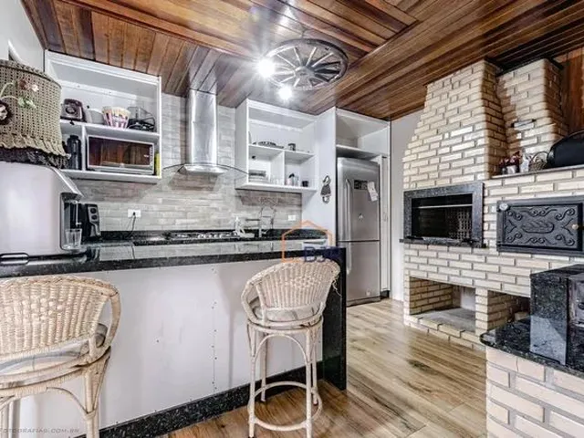 Imagem 13: Sobrado para Venda com 190M², com 3 Quartos no São Braz - Curitiba - Pr