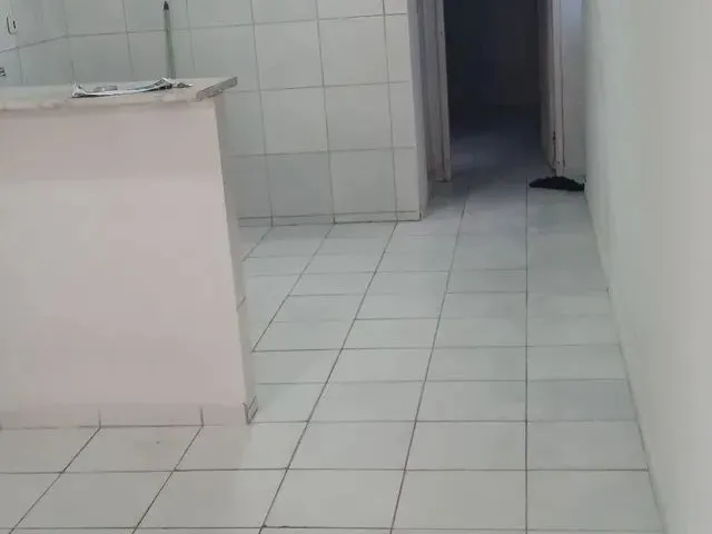 Imagem: A casa possui 1 Dormitório, 1 Banheiro e está localizado