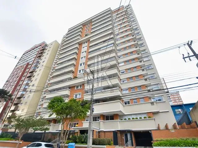 Imagem 13: Apartamento Amplo no Batel, 240M², 3 Suítes e 3 Vagas de Garagem, Amplo e Iluminado