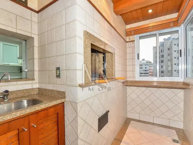 Imagem 11: Apartamento Amplo no Batel, 240M², 3 Suítes e 3 Vagas de Garagem, Amplo e Iluminado