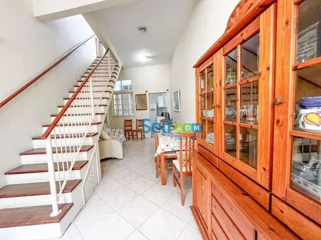 Imagem: Casa com 3 Quartos para Alugar - São Domingos