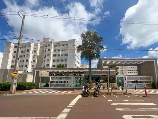 Imagem 1: Apartamento com 2 Quartos para Alugar por R$ 650.00, 44.00 M2 - Boulevard - Londrina/Pr