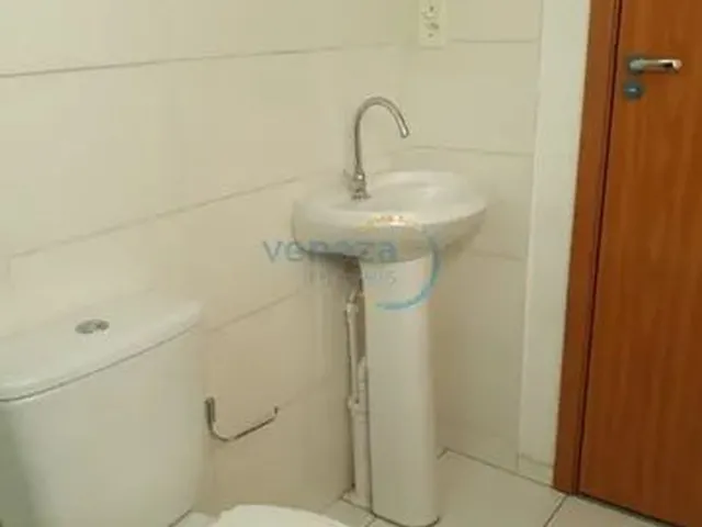 Imagem 6: Apartamento com 2 Quartos para Alugar por R$ 650.00, 44.00 M2 - Boulevard - Londrina/Pr