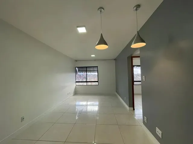 Imagem: Venda/Aluguel Apartamento Reformado 2/4
