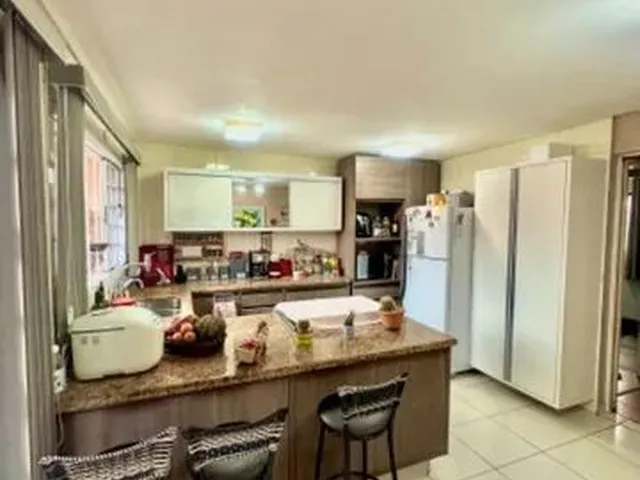 Imagem 12: Casa Residencial em Curitiba - Pr, Uberaba