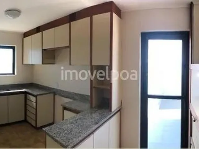 Imagem 6: Porto Alegre - Prédio Inteiro - São João