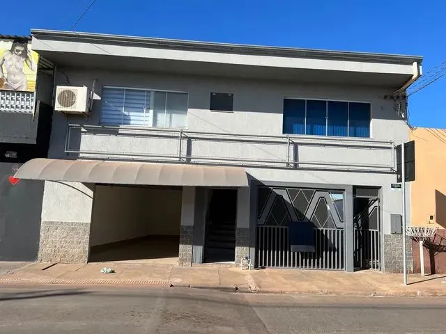 Imagem: Casa com 3 Salas Comerciais. Av. Do Parque