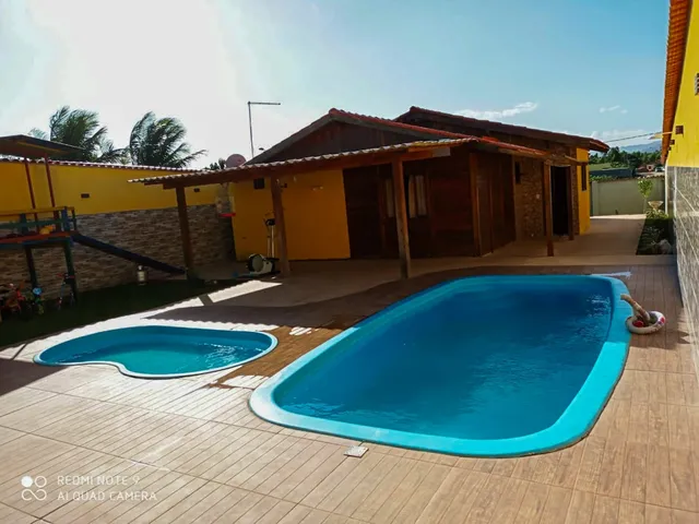 Imagem: Casa À Venda com 4 Quartos em Nova Guarapari-Es