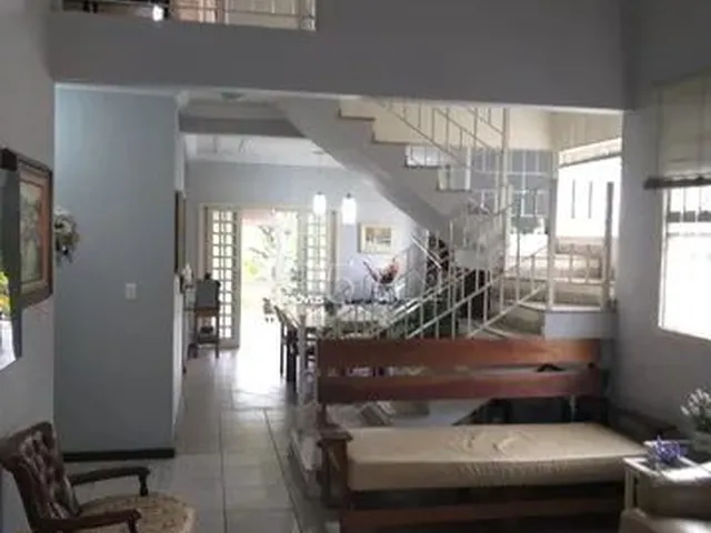 Imagem: Casa Sobrado com 4 Dormitórios, Quintal