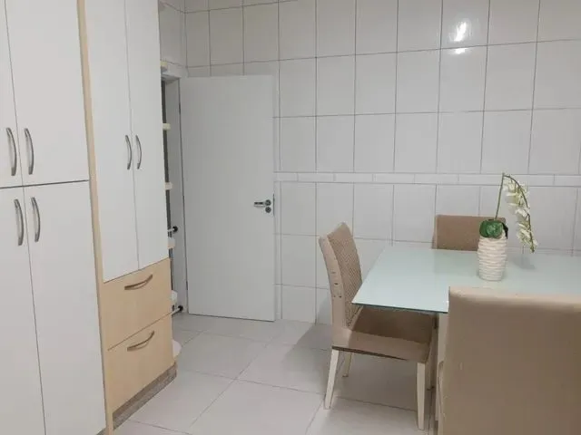 Imagem 5: Casa para Venda em Florianópolis, Capoeiras, 5 Dormitórios, 1 Suíte, 4 Banheiros, 2