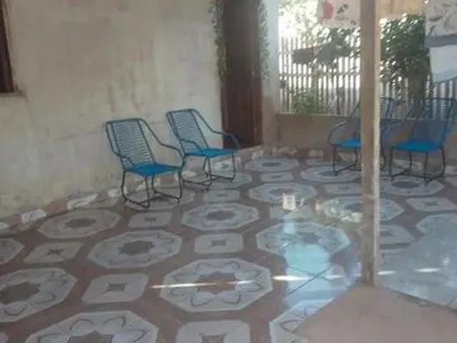 Imagem: A casa possui 2 Dormitórios, 1 Banheiro, 1 Vaga na garagem