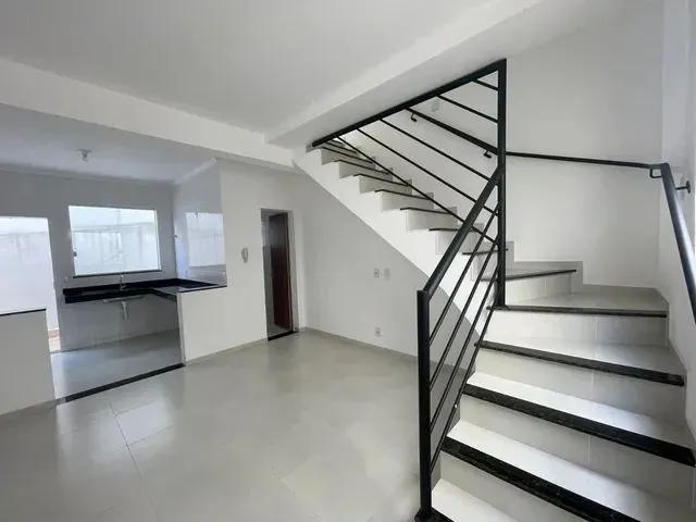 Imagem 5: Casa com 2 Dormitórios À Venda em Contagem