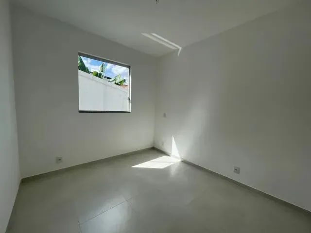 Imagem 3: Casa com 2 Dormitórios À Venda em Contagem