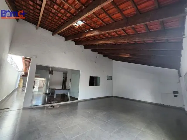 Imagem 11: Vendo Excelente Imóvel com 2Suítes no Bairro Tocantins, na Cidade de Uberlândia