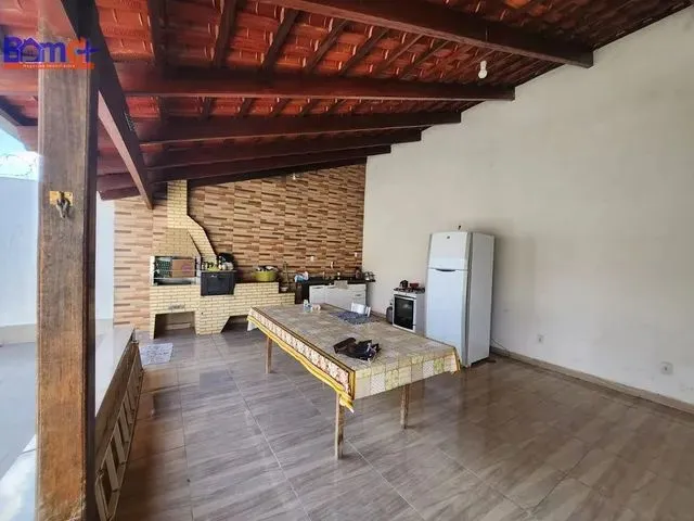 Imagem 12: Vendo Excelente Imóvel com 2Suítes no Bairro Tocantins, na Cidade de Uberlândia