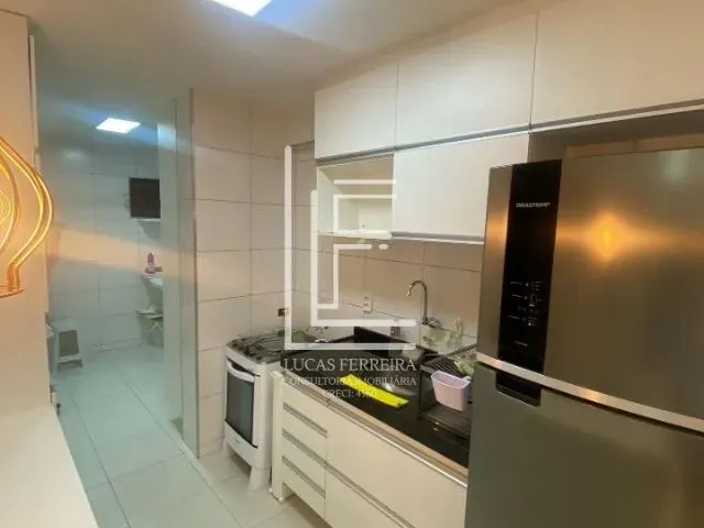 Imagem 15: Apartamento Nascente com 2 Quartos (1 Suíte) na Ponta Verde