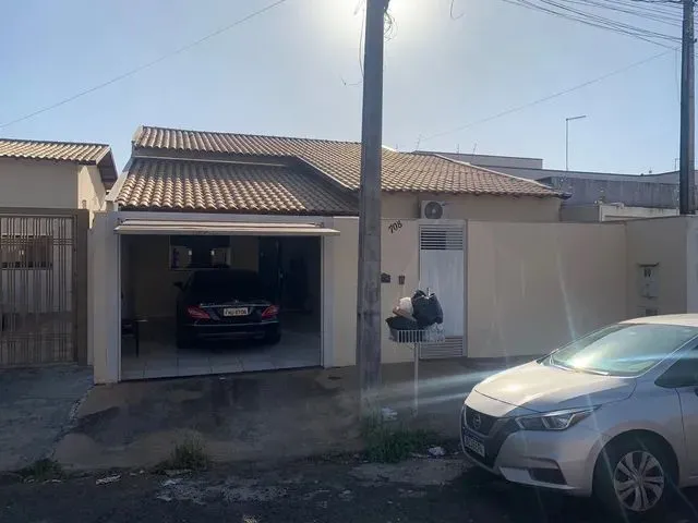 Imagem: O quarto possui Imóvel mobiliado e está localizado em