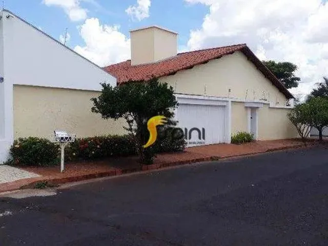 Imagem: Casa com 3 Suítes para Alugar, 242 M²